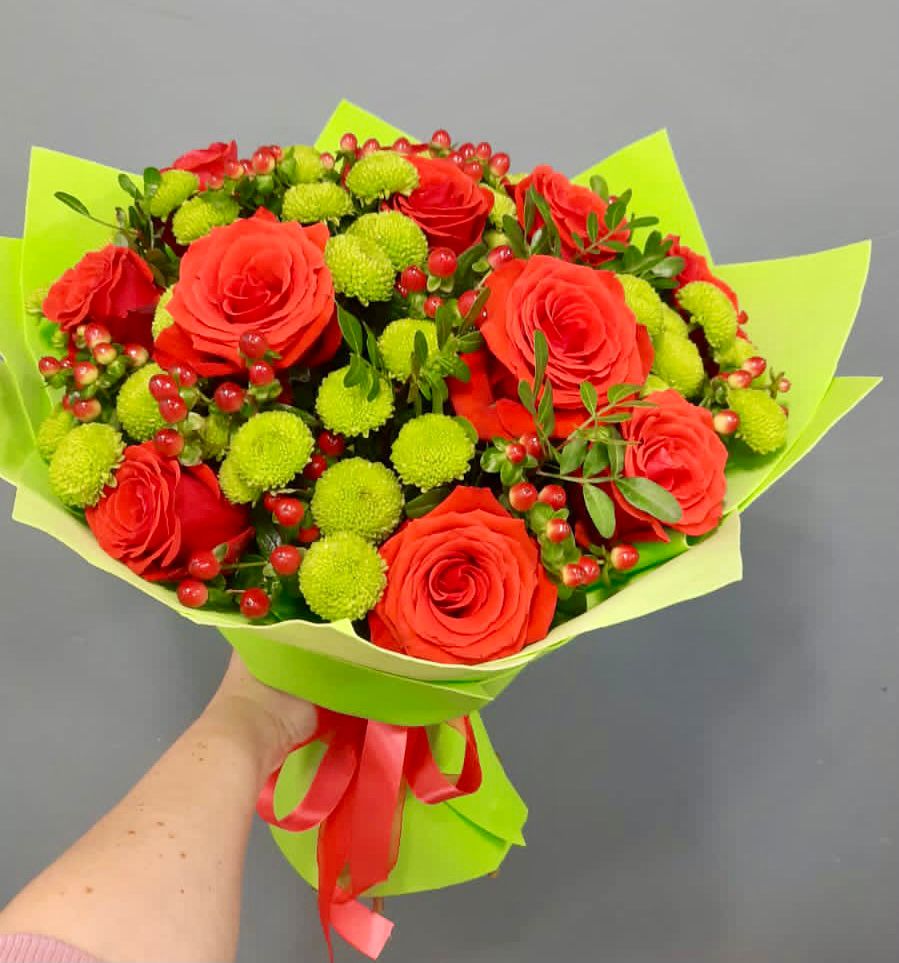 Букет цветов из: Хризантемы и Розы в Сухом-логе Свердловская область