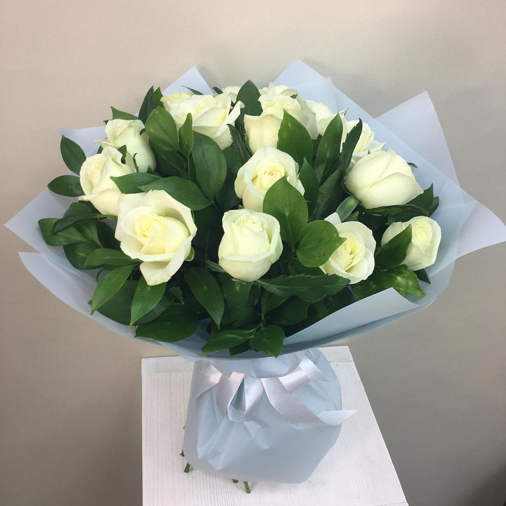 Букет 15 Белых роз Проуд в Сухом-логе Свердловская область