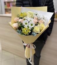 Букет цветов из:  Альстромерии, Розы и Хризантемы в Сухом-логе Свердловская область