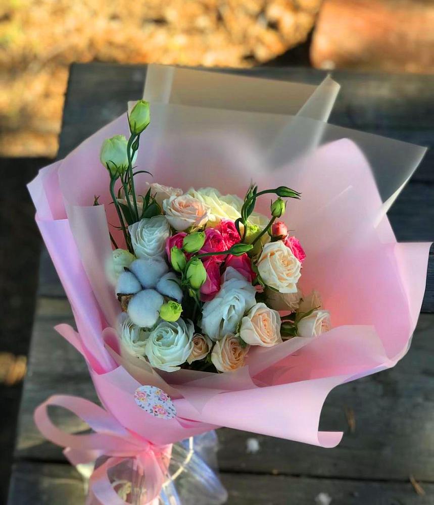 Букет цветов из: Розы и Лизиантусы в Сухом-логе Свердловская область