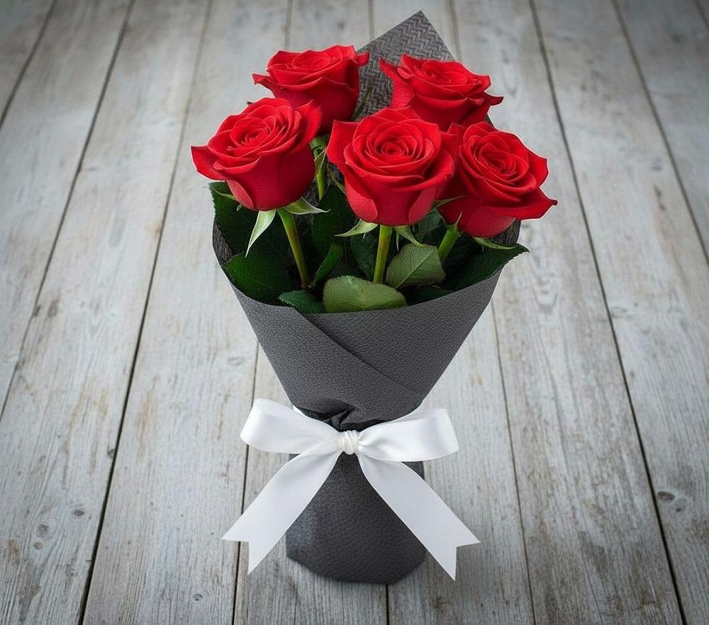 Букет 5 Красных роз Эдлесс Лав в Сухом-логе Свердловская область