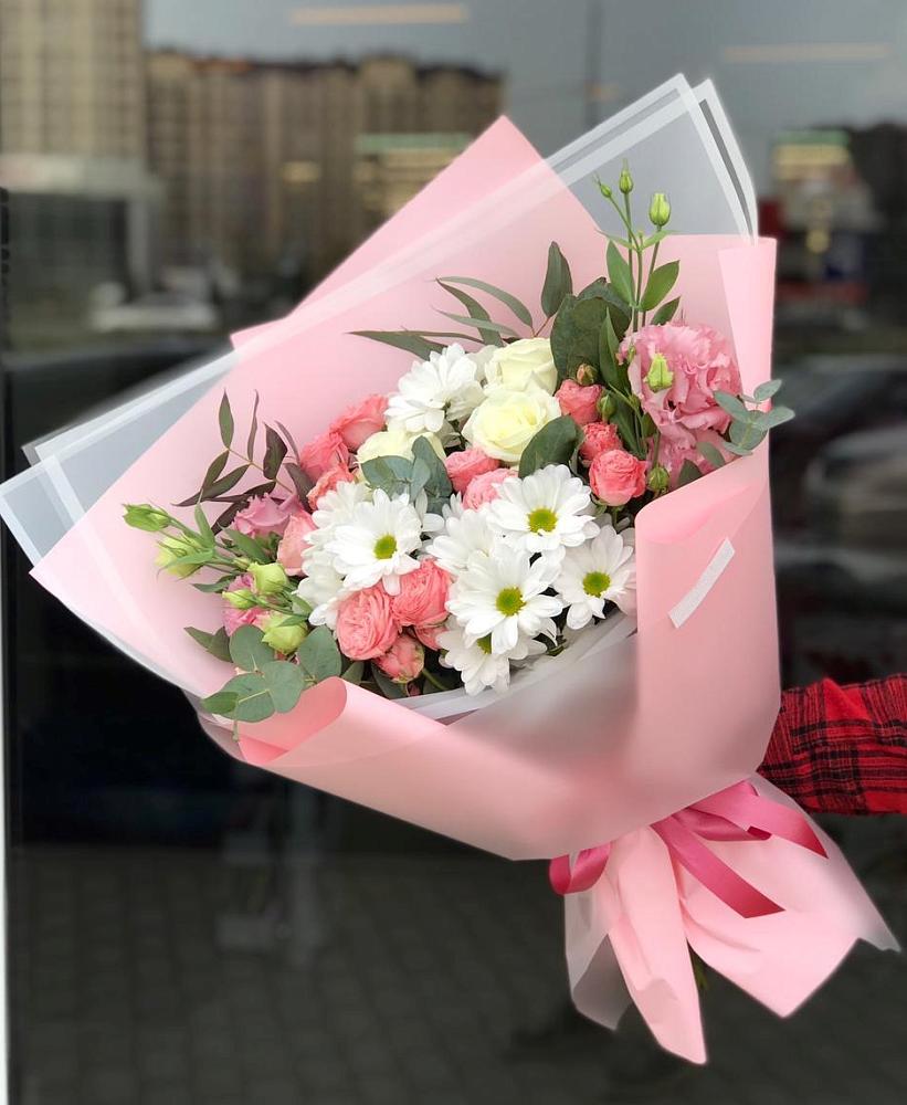 Букет нежный в Сухом-логе Свердловская область Букет цветов из: Розы, Лизиантусы и Хризантемы в Сухом-логе Свердловская область